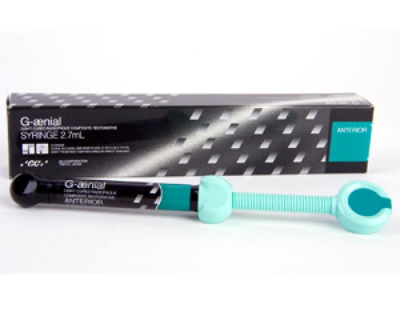 Výplňový kompozit G-aenial Anterior stř. 2,7ml (4,7g) A2